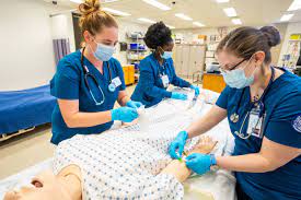 Pandemic Poses Special Challenges for Nursing Students