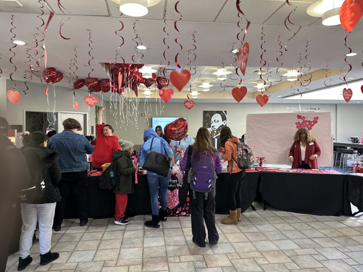Free Candy, Ice Cream, Flowers And Balloons Make Valentines Day Sweet
